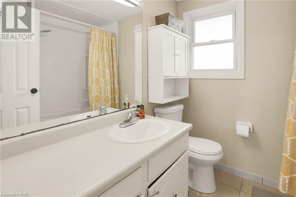 242 LAKEPORT Road