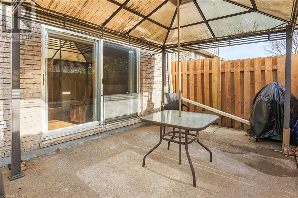 242 LAKEPORT Road