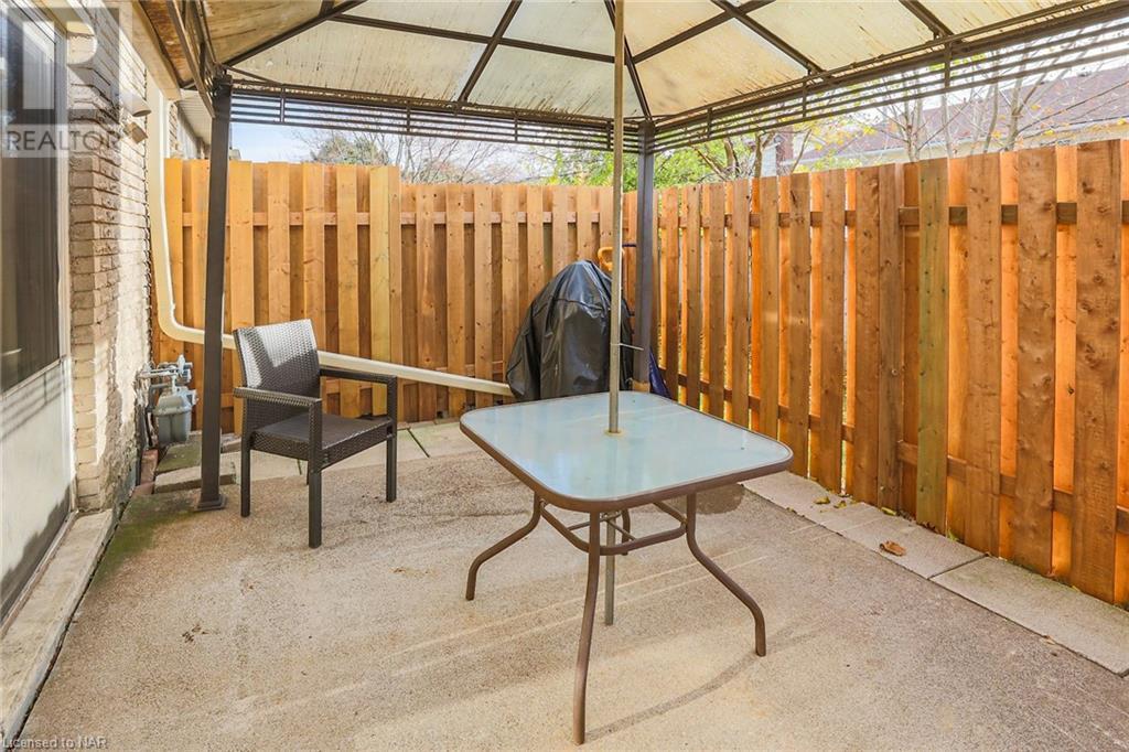 242 LAKEPORT Road