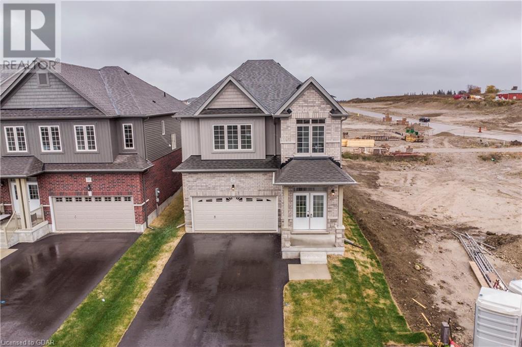 25 HENRY MARACLE Street