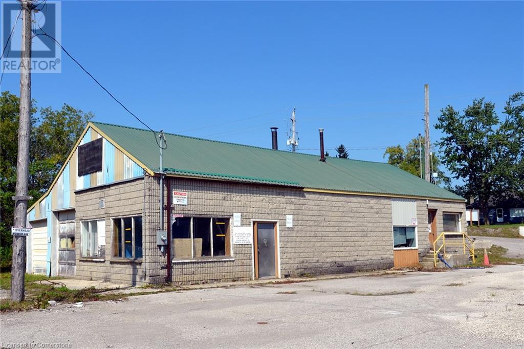 458 QUEENSWAY Highway W