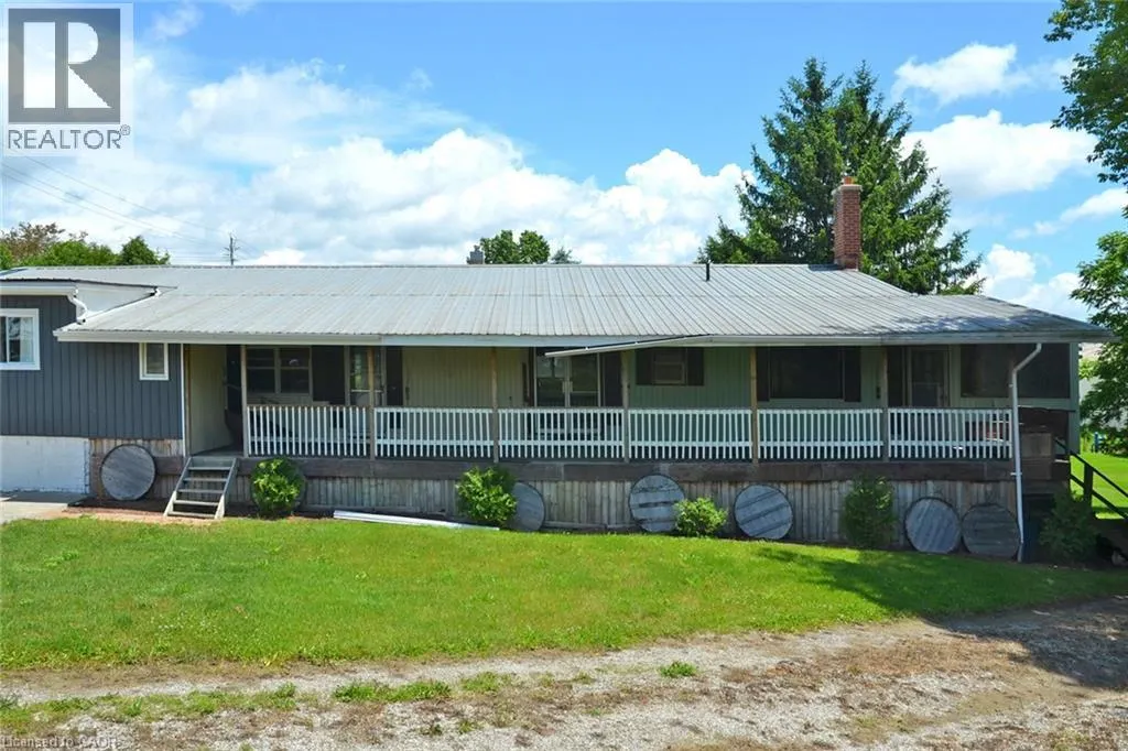 404 QUEENSWAY W