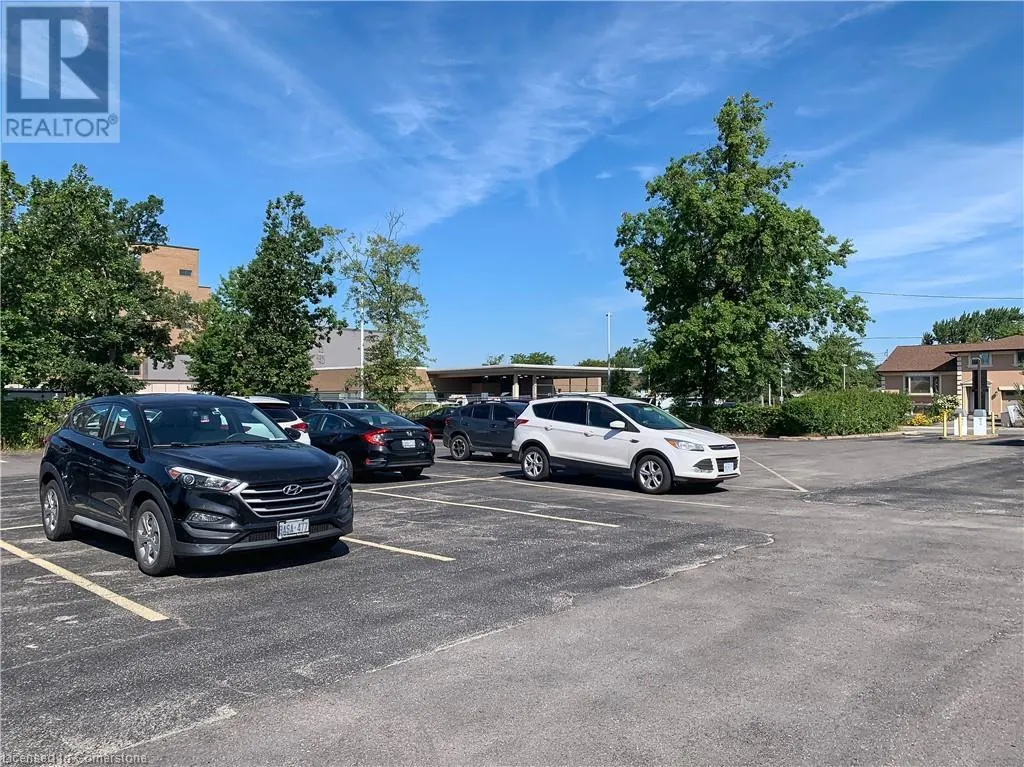 165 PLYMOUTH Road Unit# 4, #4