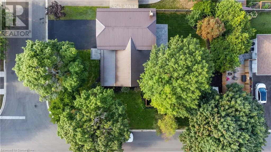 22 ATWOOD Crescent