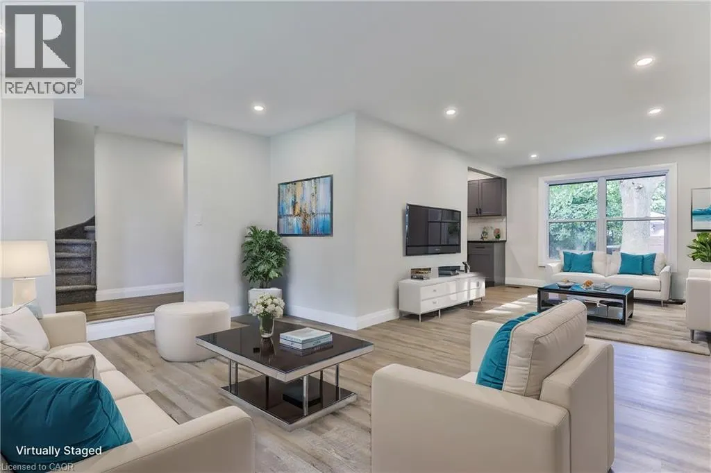 22 ATWOOD Crescent