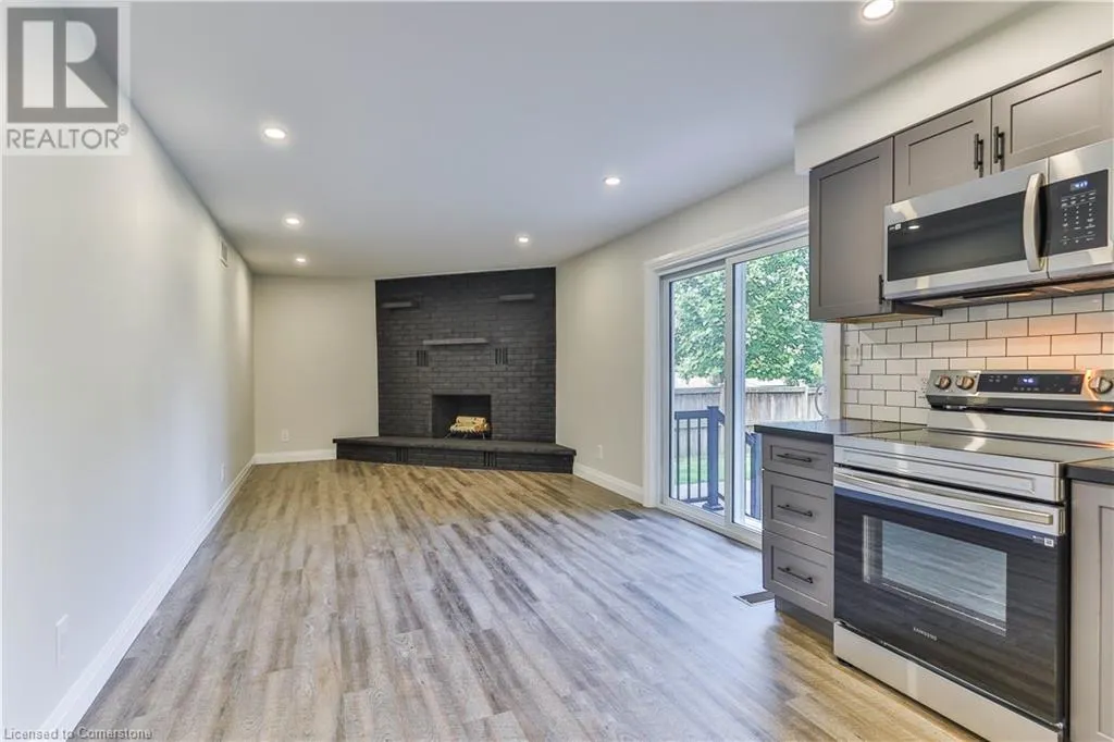 22 ATWOOD Crescent
