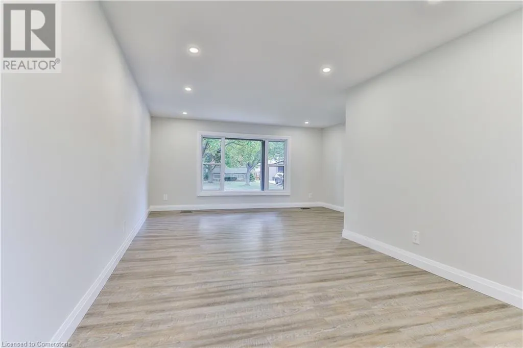 22 ATWOOD Crescent