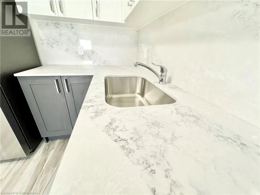 162 SNYDERS Road E Unit# 201, #201