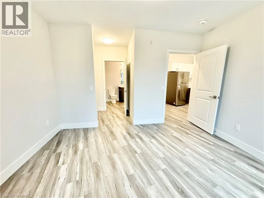 162 SNYDERS Road E Unit# 201, #201