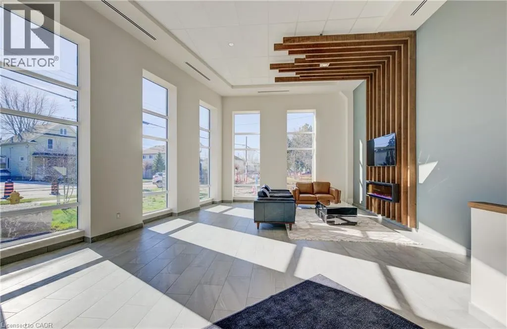 162 SNYDERS Road E Unit# 201, #201