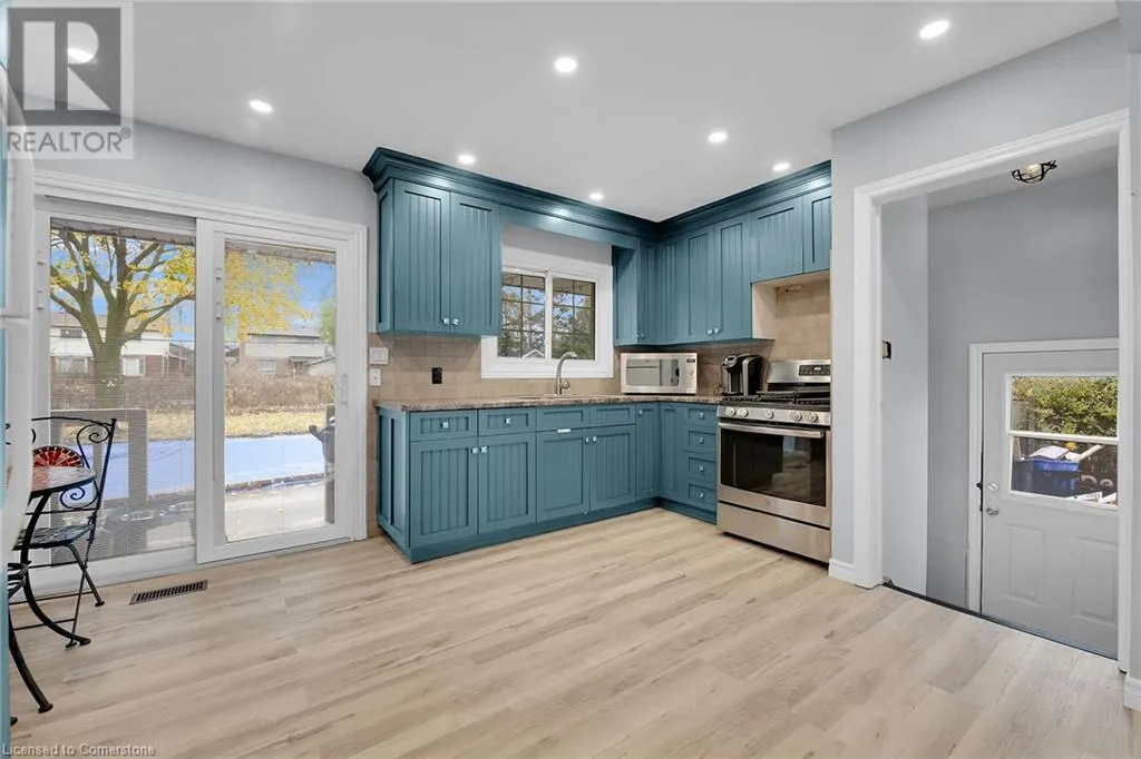 46 ORIOLE Crescent