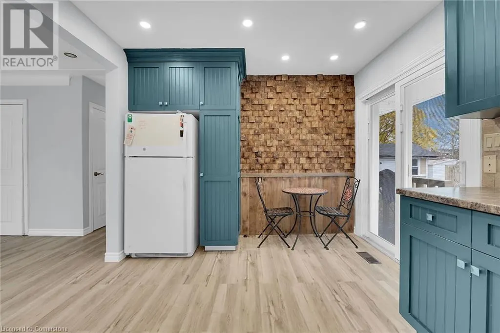46 ORIOLE Crescent