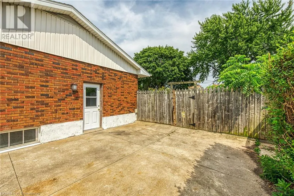 46 ORIOLE Crescent
