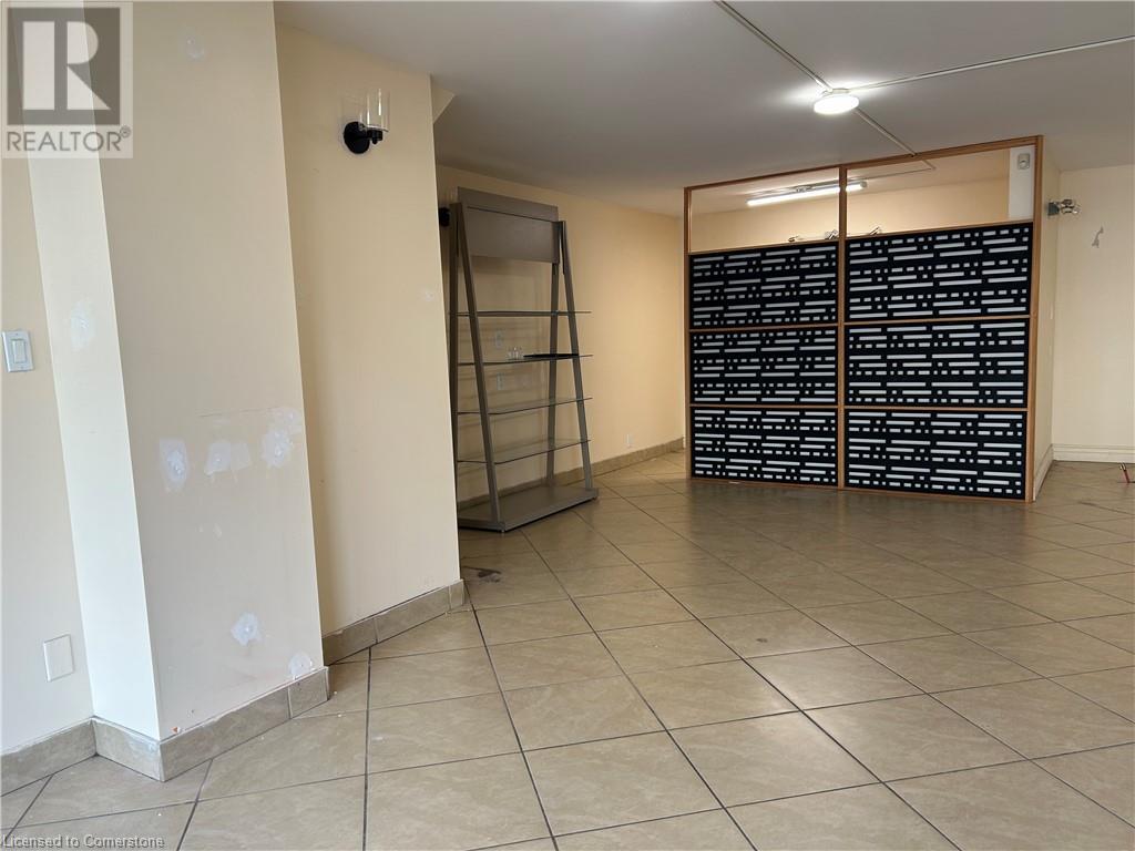 70 OTTAWA Street N Unit# 1