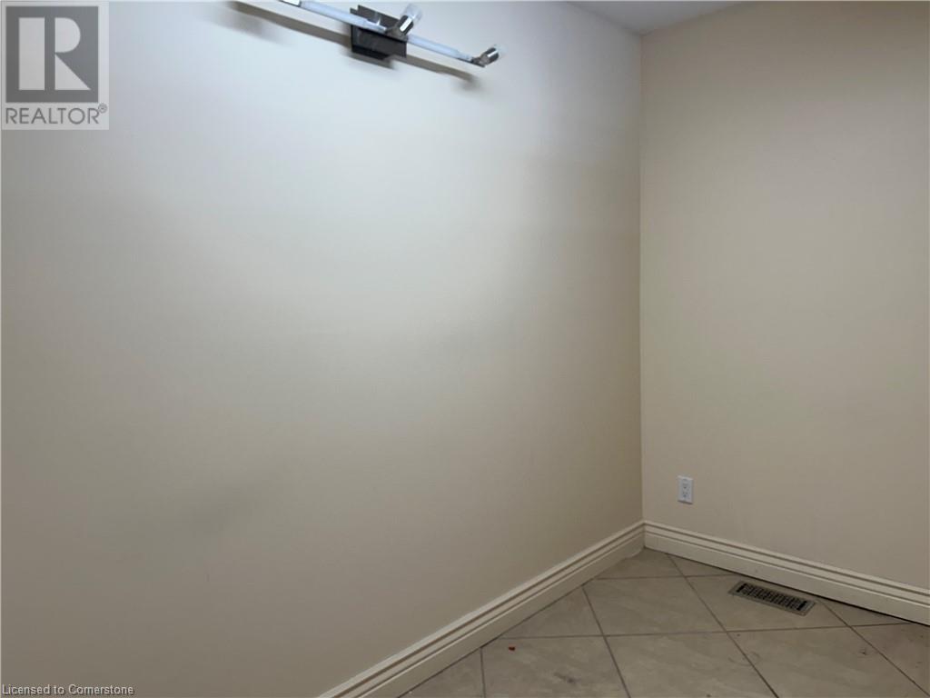 70 OTTAWA Street N Unit# 1