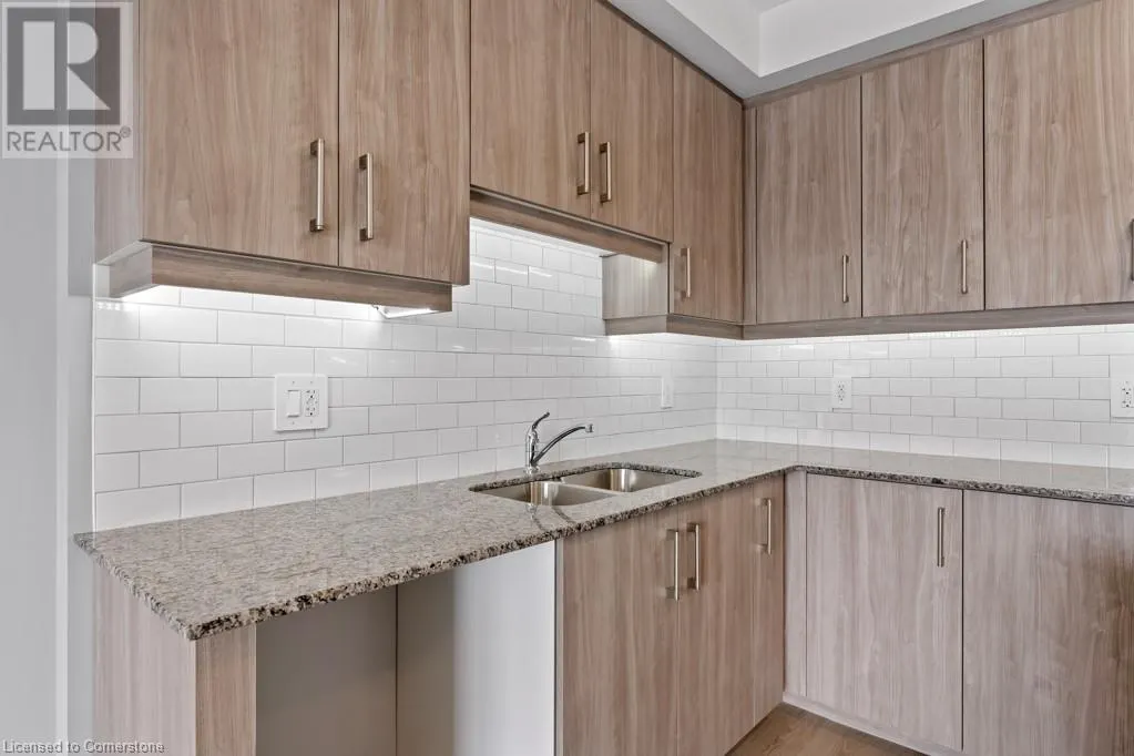 5002 KING Street Unit# 206, #206
