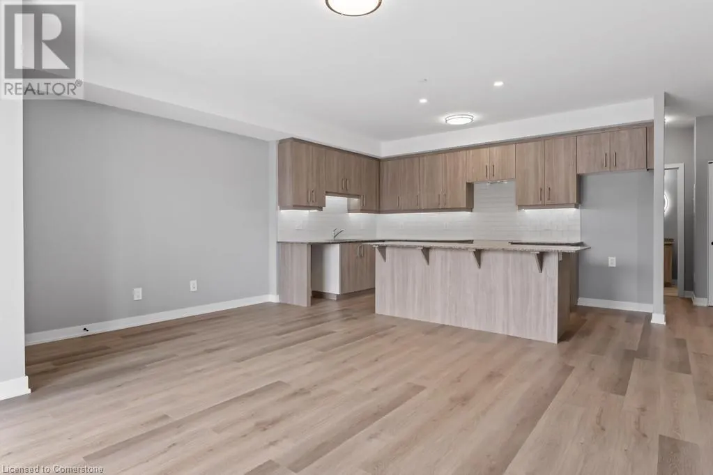 5002 KING Street Unit# 206, #206