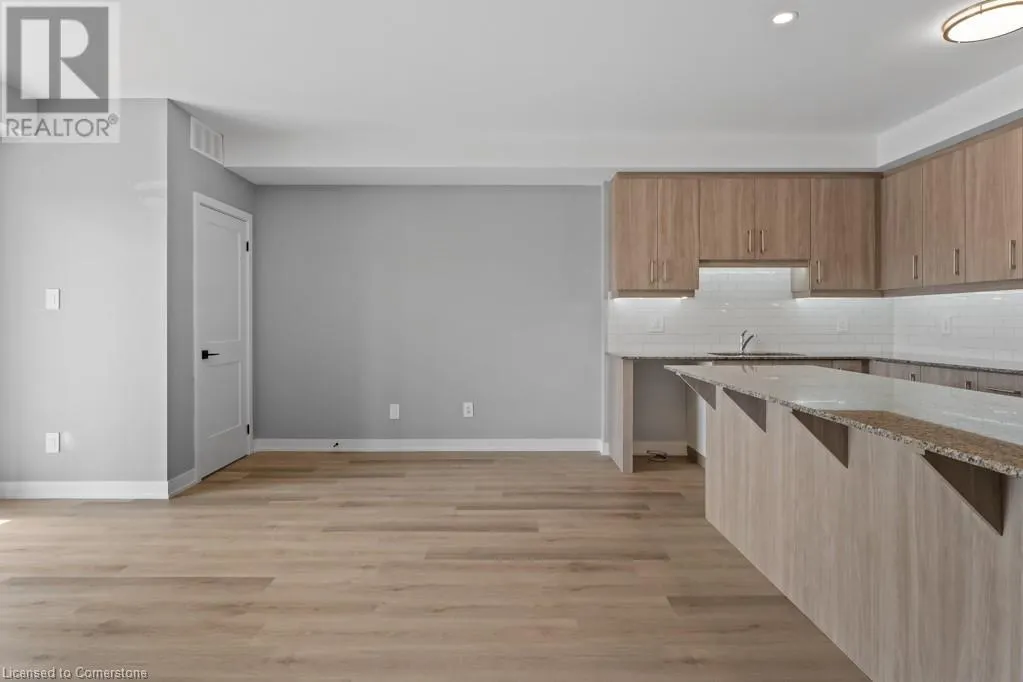 5002 KING Street Unit# 206, #206