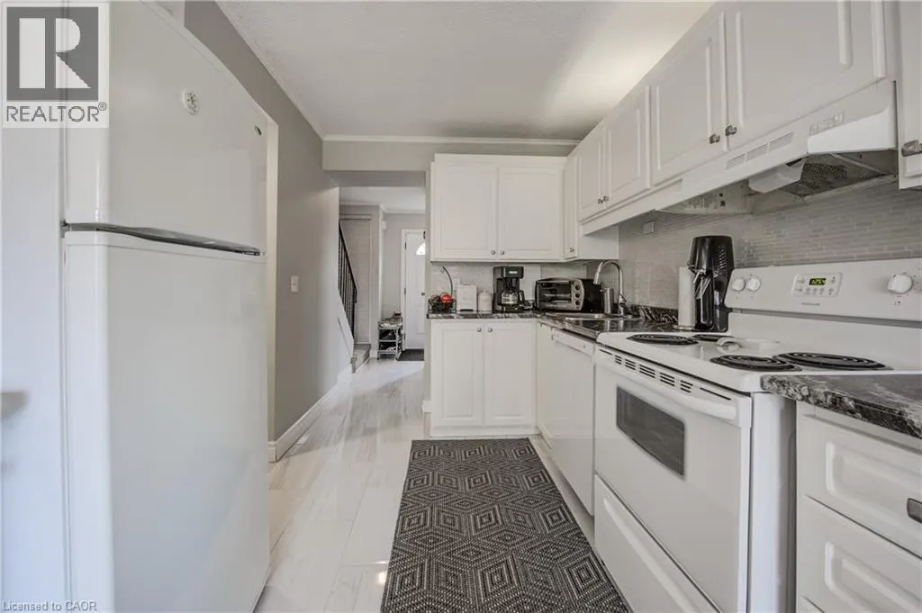 121 UNIVERSITY Avenue E Unit# 43, #43