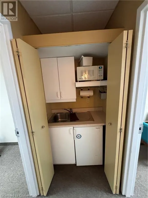 1030 UPPER JAMES Street Unit# 405, #405