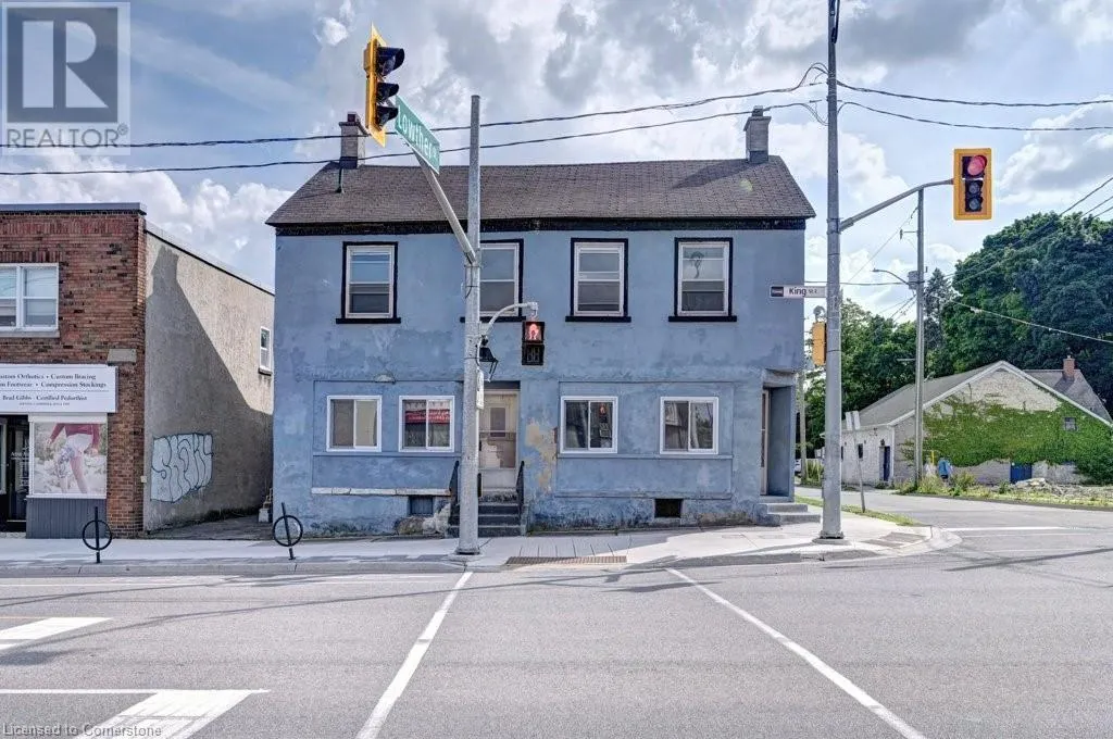 906 KING Street E