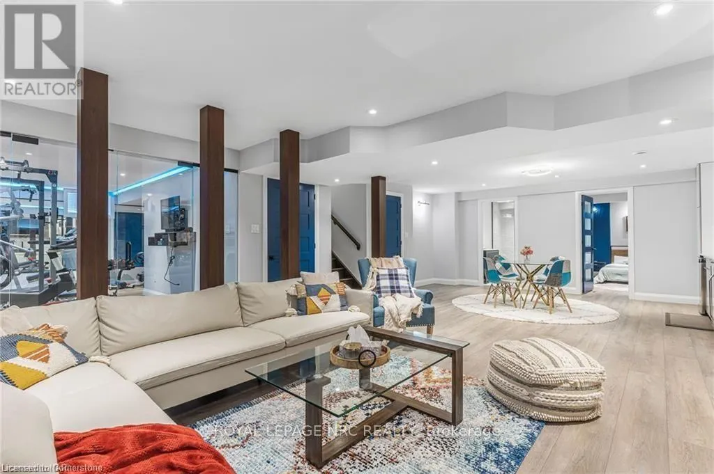 14 TUSCANY Court