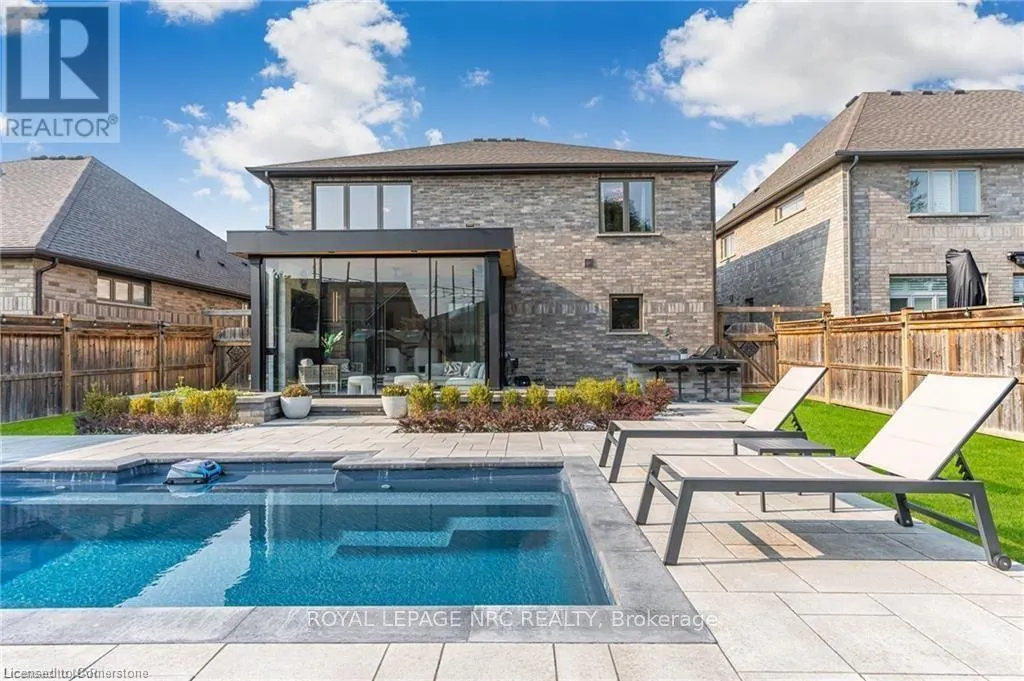 14 TUSCANY Court