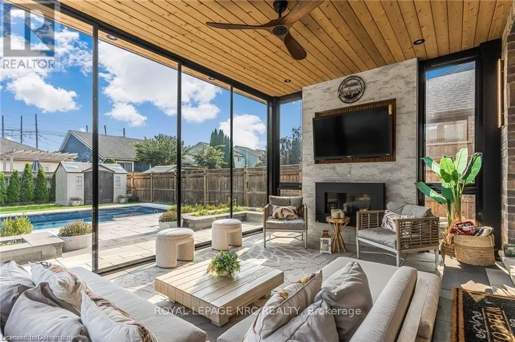 14 TUSCANY Court