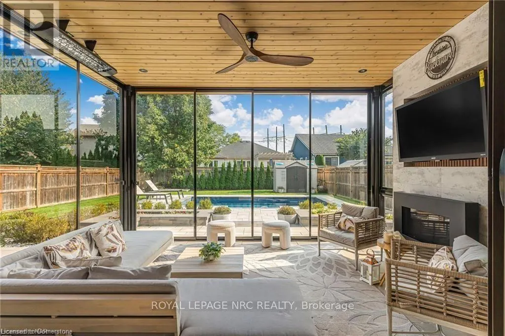 14 TUSCANY Court