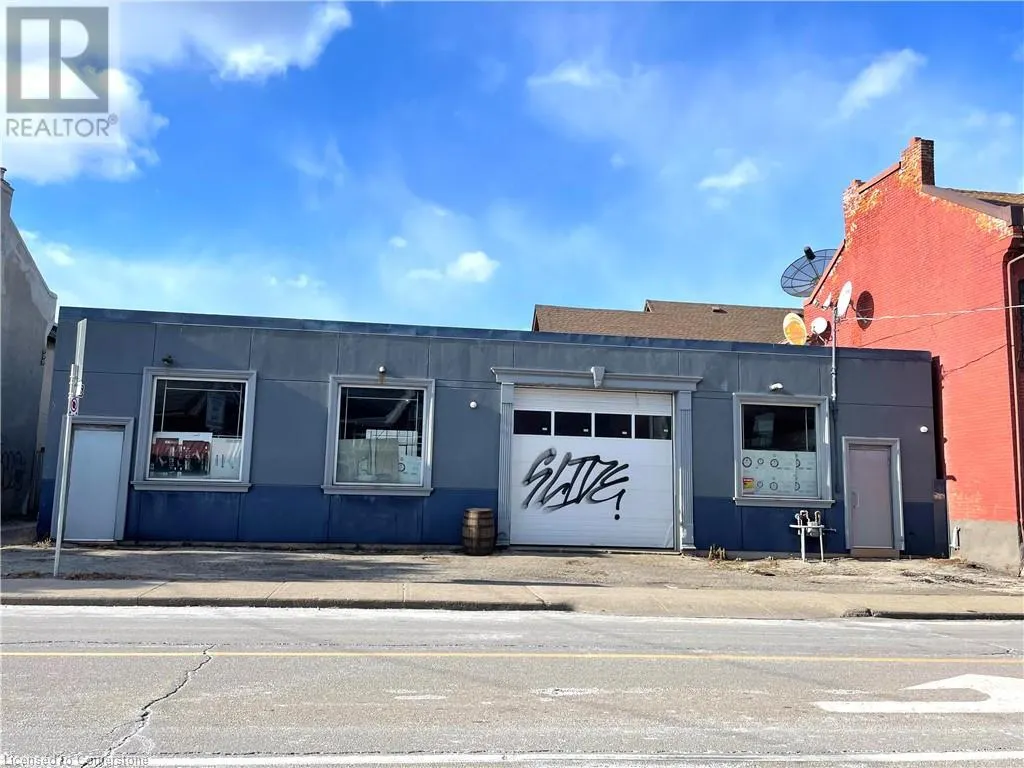249 JOHN Street N