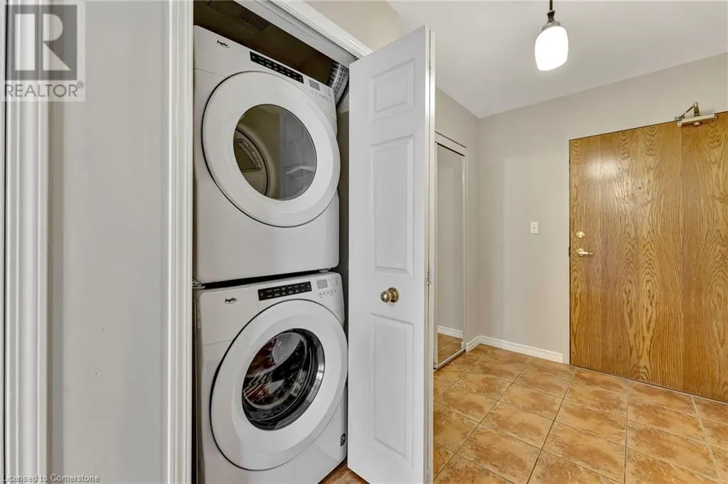 4000 CREEKSIDE Drive Unit# 203, #203
