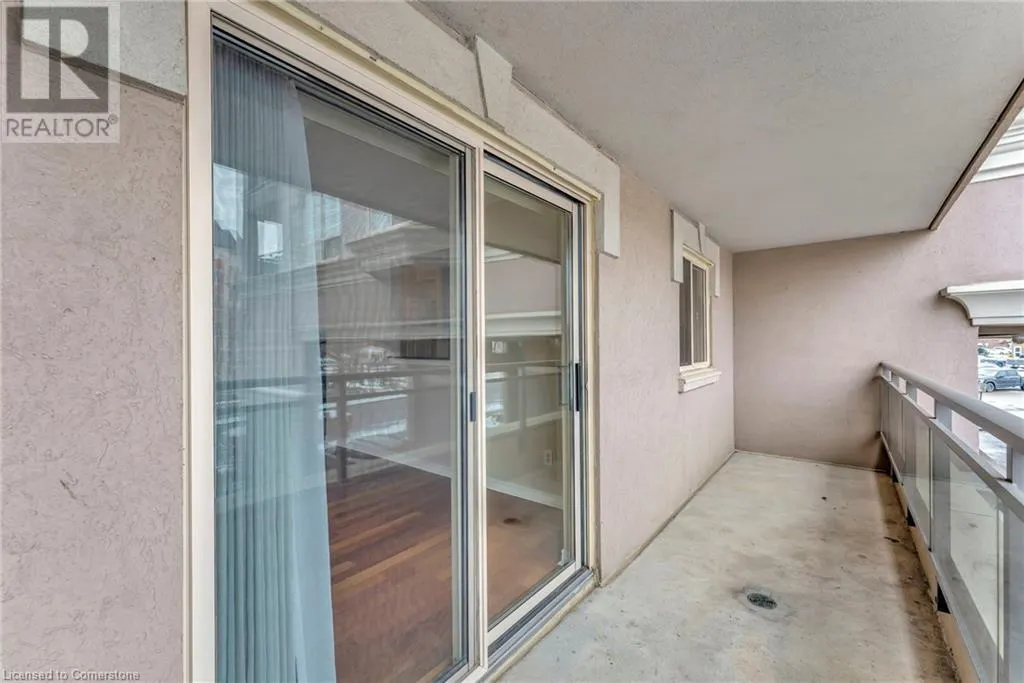 4000 CREEKSIDE Drive Unit# 203, #203
