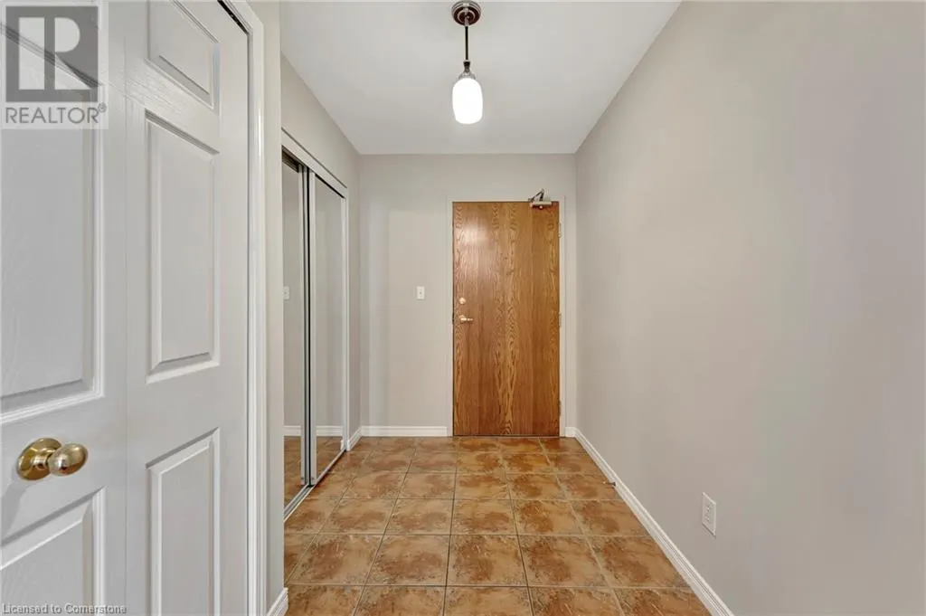 4000 CREEKSIDE Drive Unit# 203, #203