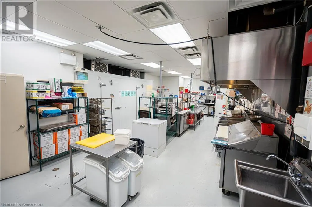 328 SPEEDVALE Avenue W Unit# 32, #32