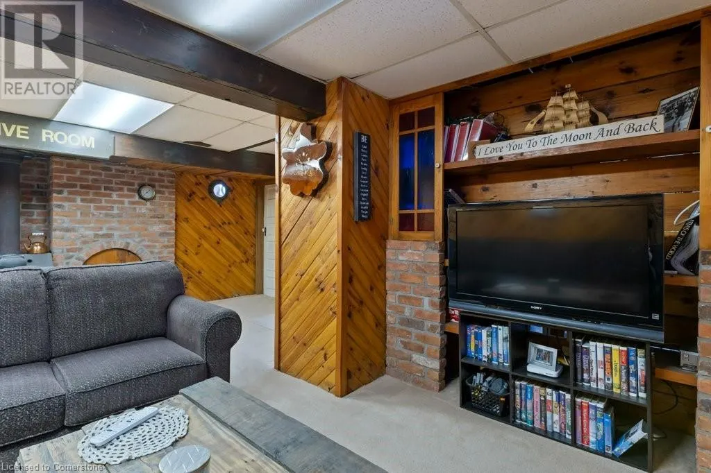1 TUPPER Boulevard