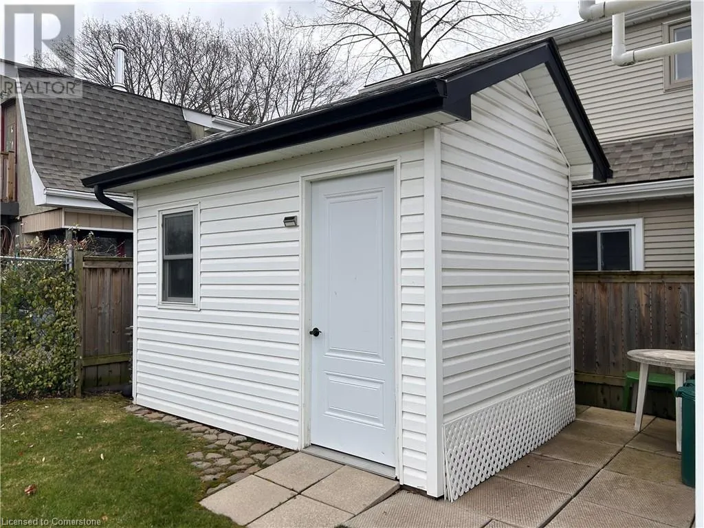 1 TUPPER Boulevard