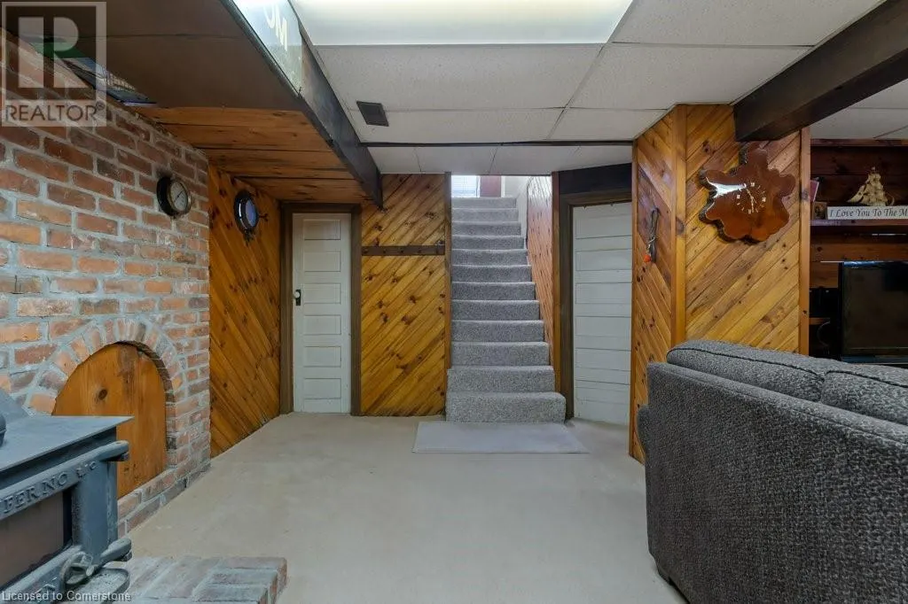 1 TUPPER Boulevard