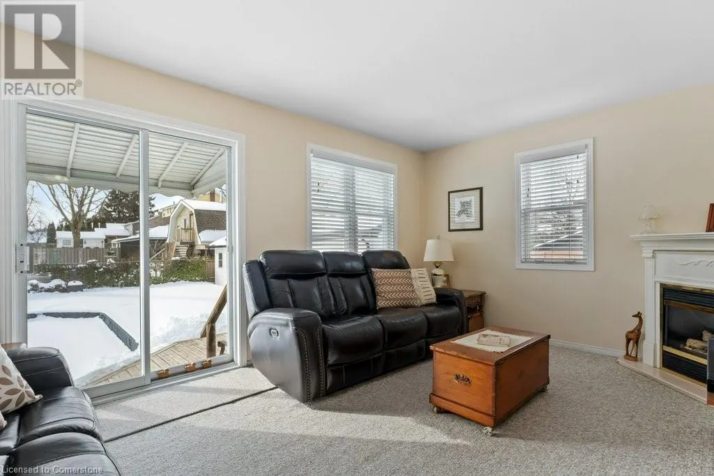 1 TUPPER Boulevard