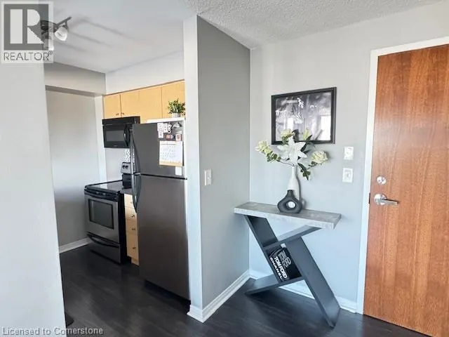 215 QUEEN Street E Unit# 711, #711
