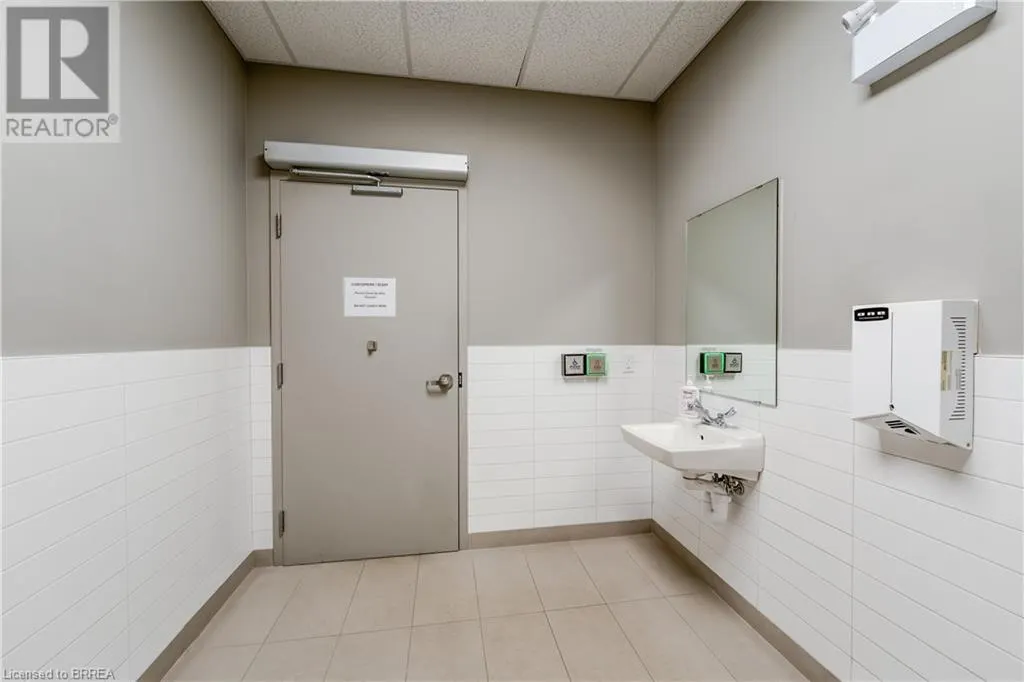 1070 REST ACRES Road Unit# Bldg F #7, #Bldg F #7