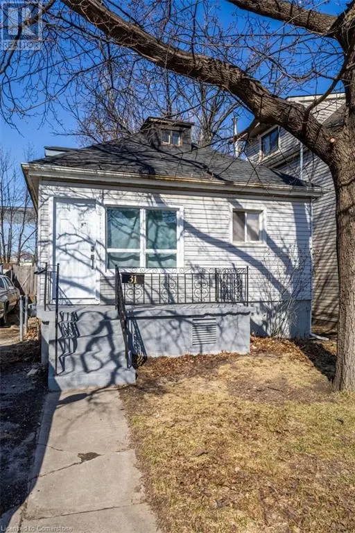31 BIGGAR Avenue