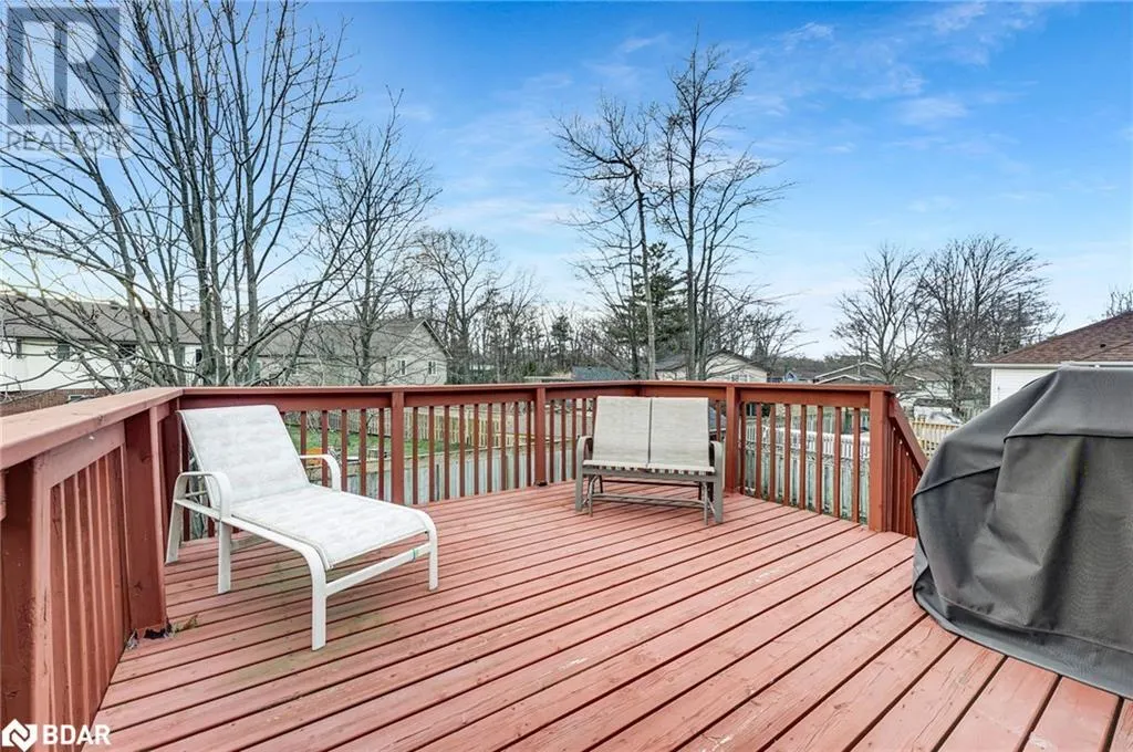 12 RIVERDALE Drive