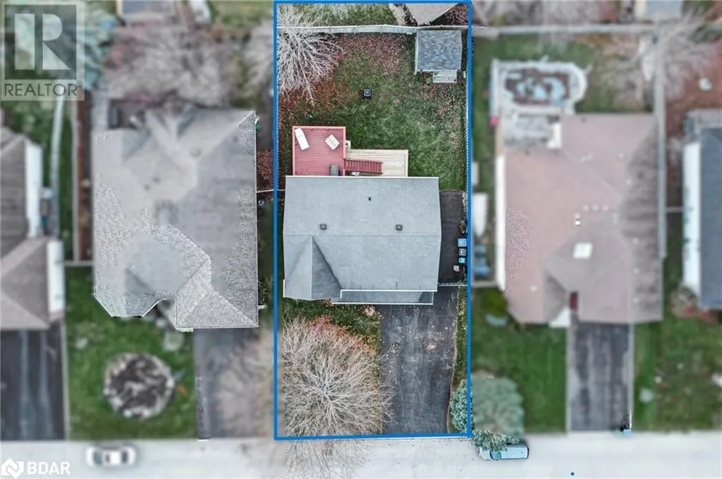 12 RIVERDALE Drive