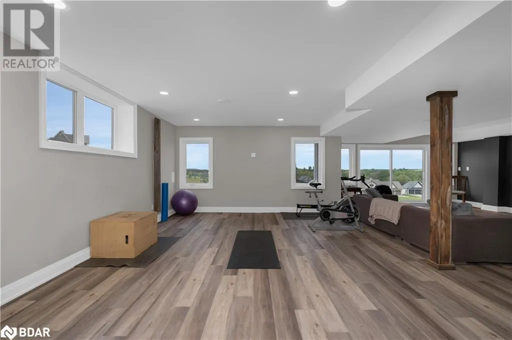 28 THOROUGHBRED Drive
