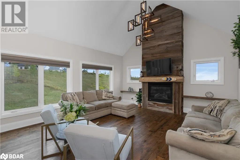 28 THOROUGHBRED Drive