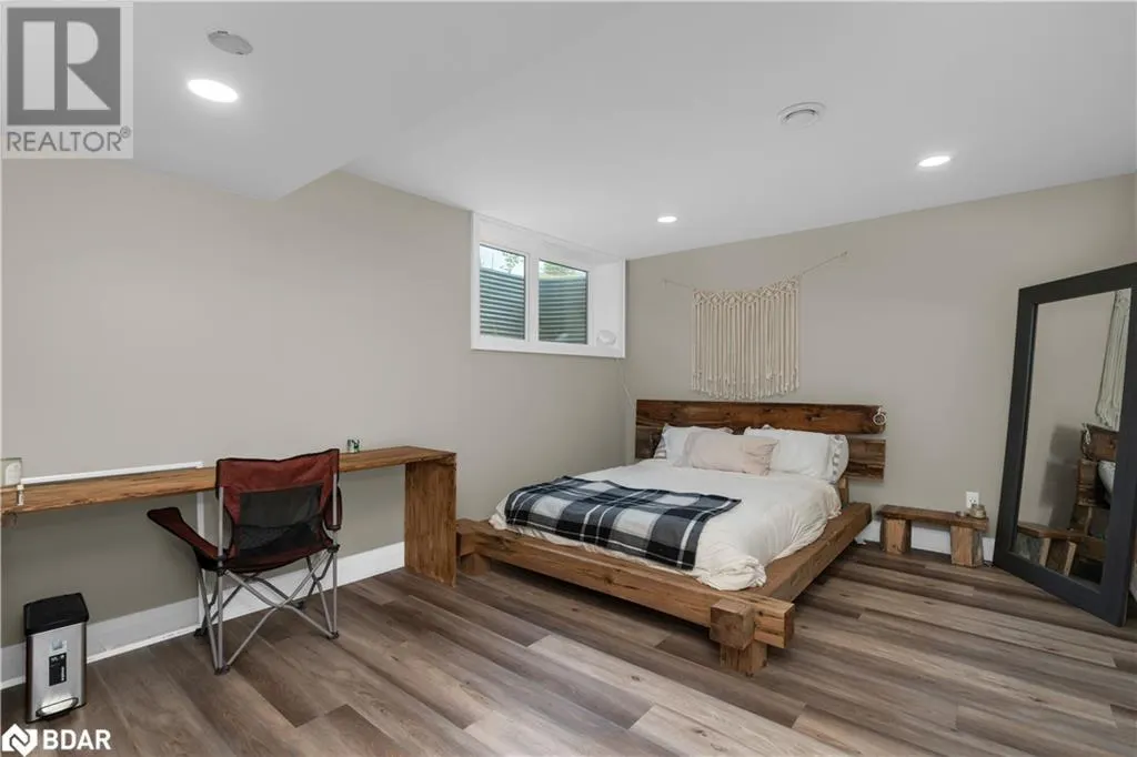 28 THOROUGHBRED Drive