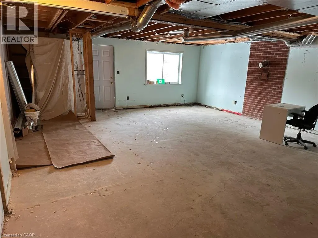 28 BROCK Road N Unit# B, #B