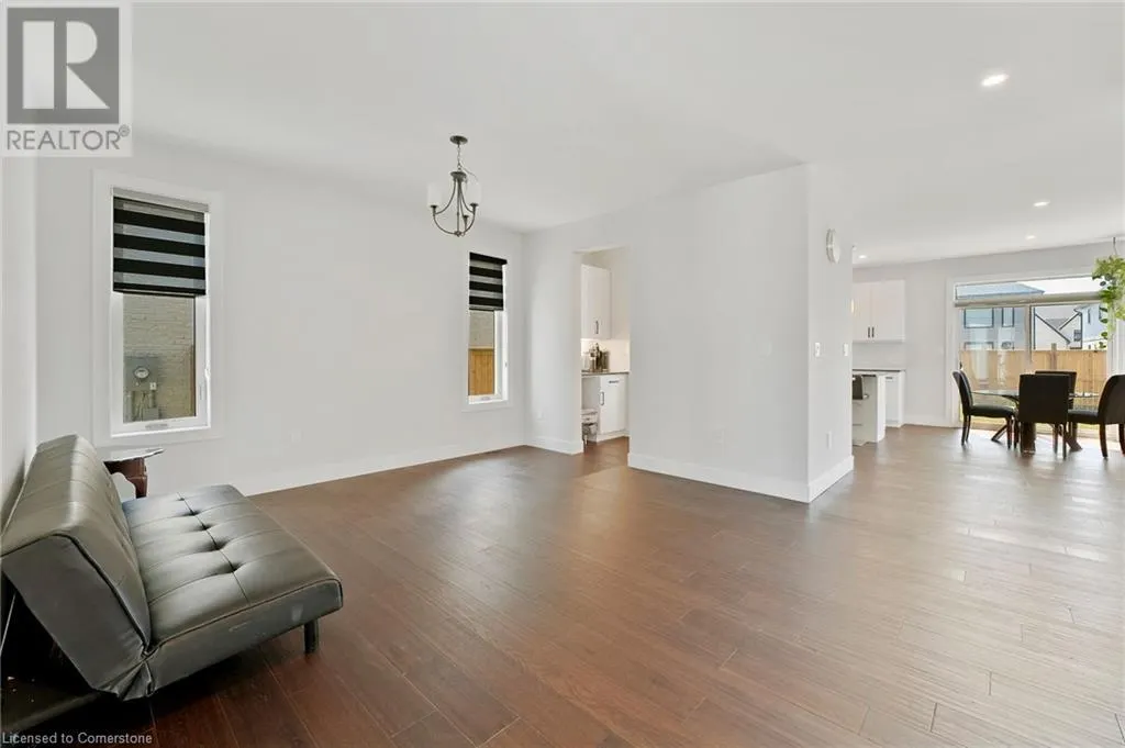 7266 SILVER CREEK Circle