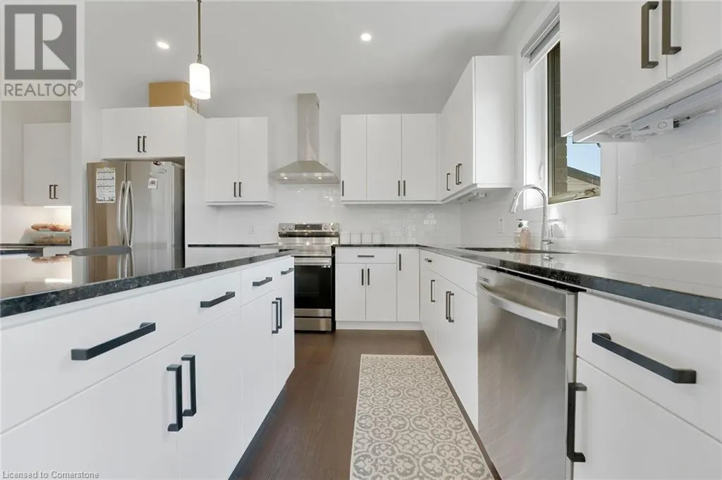 7266 SILVER CREEK Circle