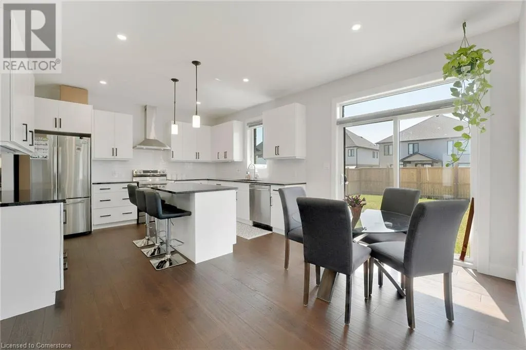 7266 SILVER CREEK Circle